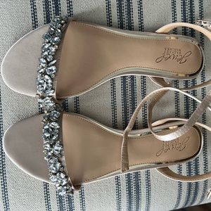 Badgley Mischka NWOT embellished champagne sandals.